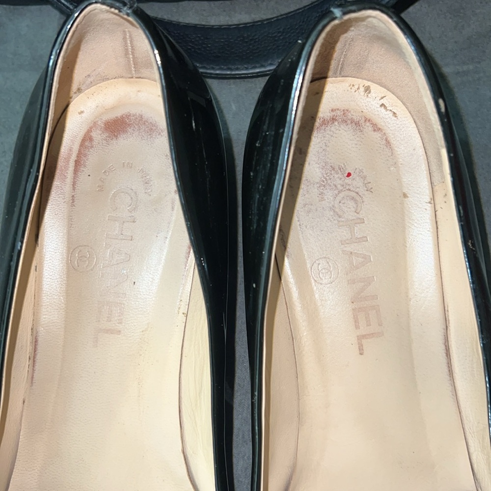 CHANEL Black Patent Leather Cap-Toe Ballet Flats - Picture 10 of 16